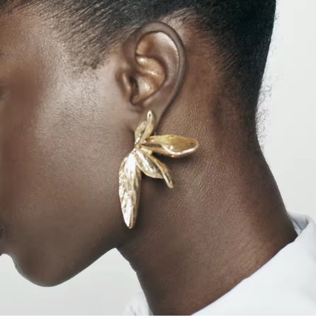 New Gold Leaf Statement Earrings 2448 30$
